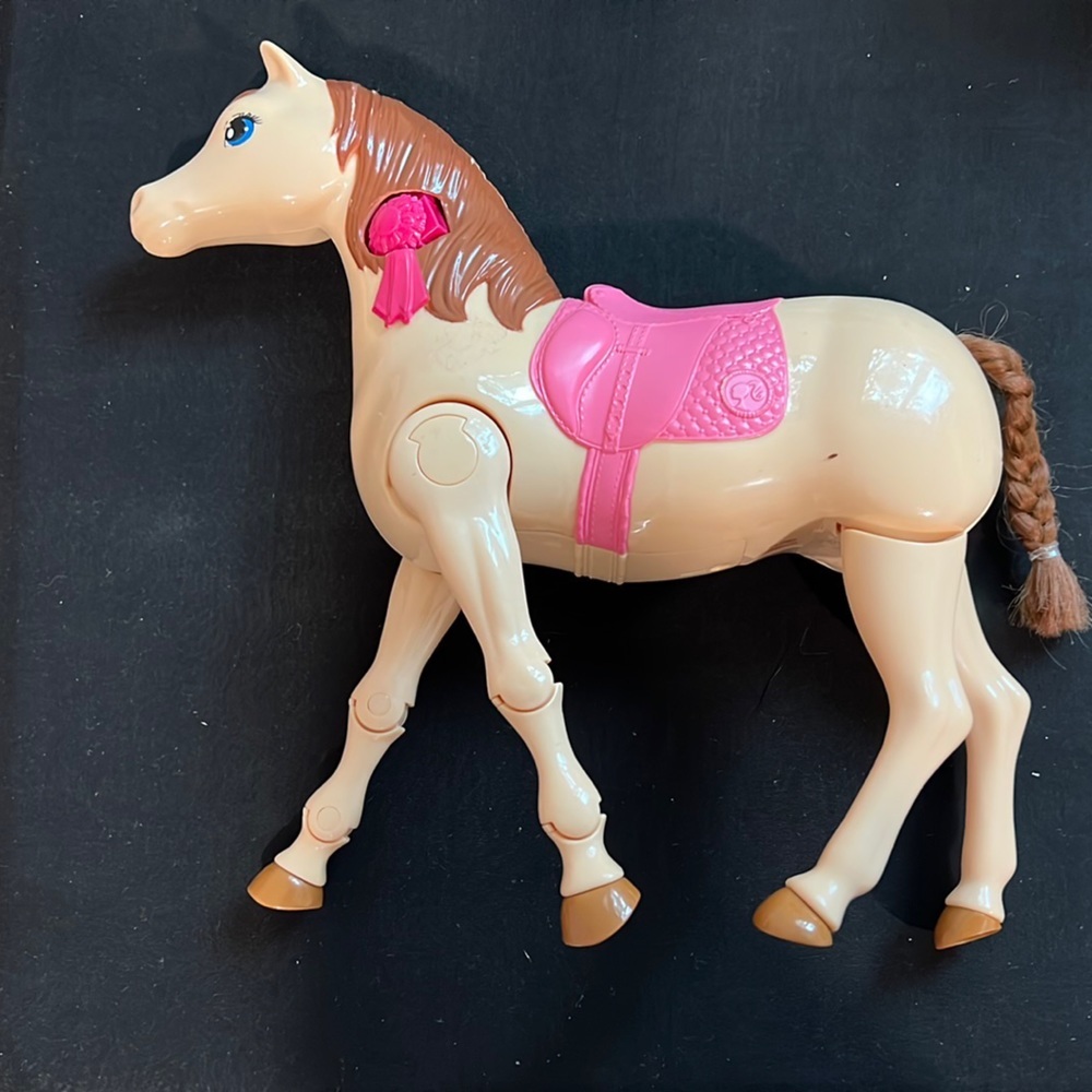 attel 2014 Barbie Saddle ‘N Ride Tawny Horse with Pink Saddle